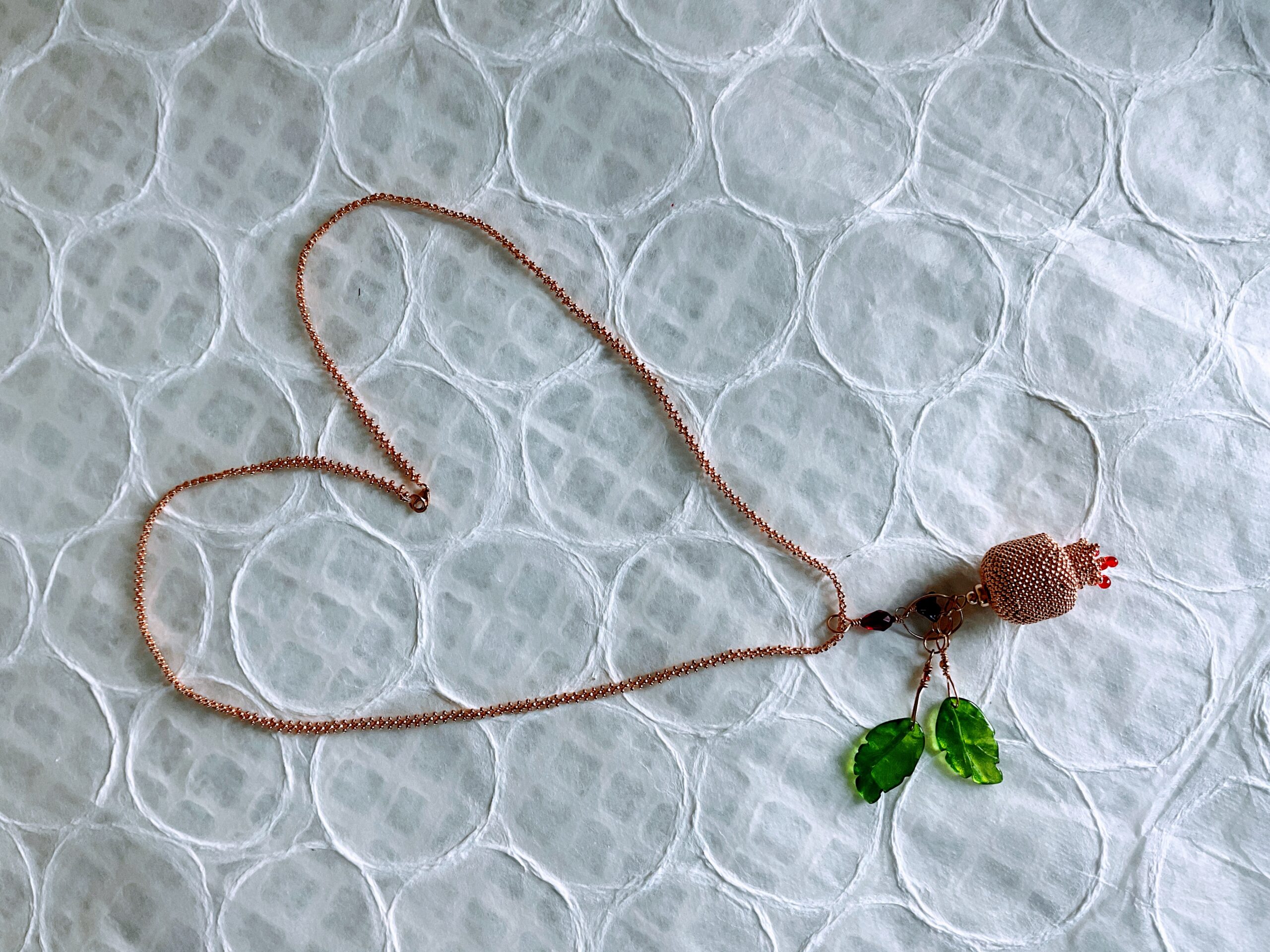 Golden beaded pomegranate necklace with beaded chain - Image 2